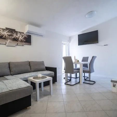 Skundric Apartmán